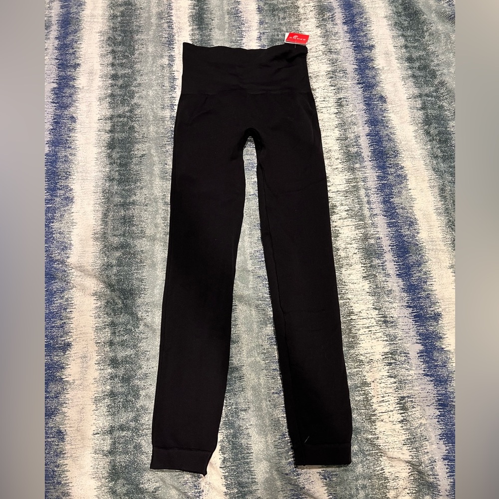 Capri length Spanx leggings